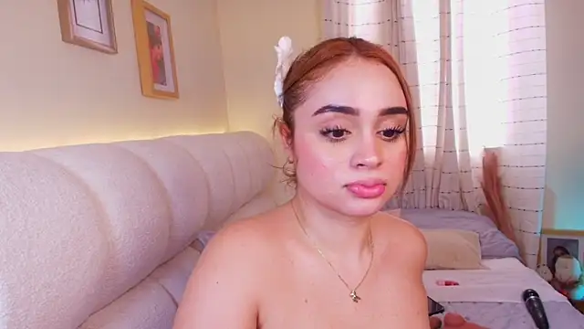 Chat XXX en directo de soph1a_roy