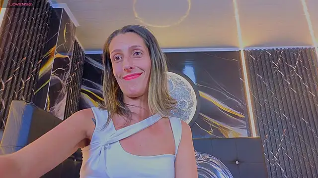 Karolynrousse_のライブXXXチャット