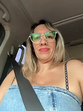Chat +18 de Gatitacarlita ao vivo