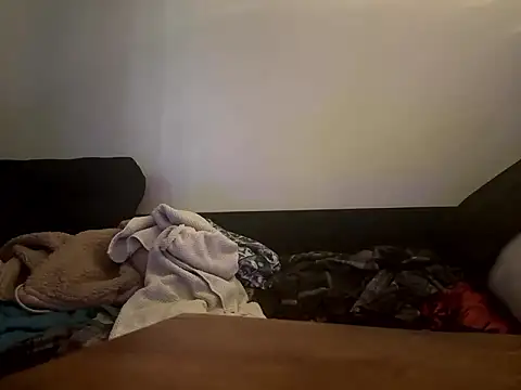 Roguecut82 webkamerás műsora