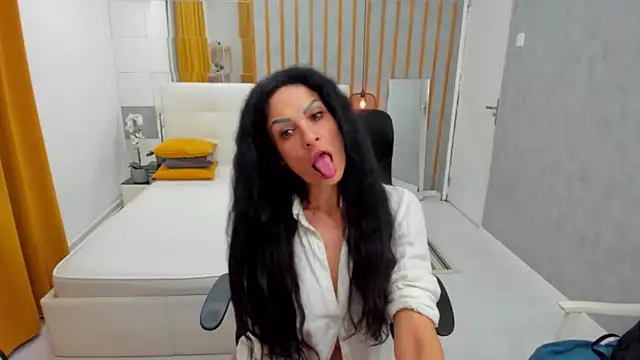 MarbellaRyder's Webcam Show