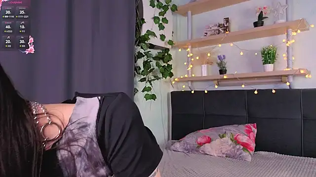 Chat +18 de TristaRoht ao vivo