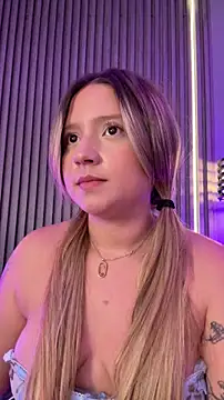 MiaPetit_'s Live XXX Chat