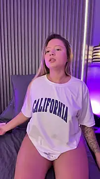 MiaPetit_ Chat XXX in diretta