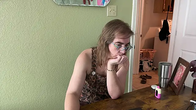 MirandaFlowers' Webcam Show