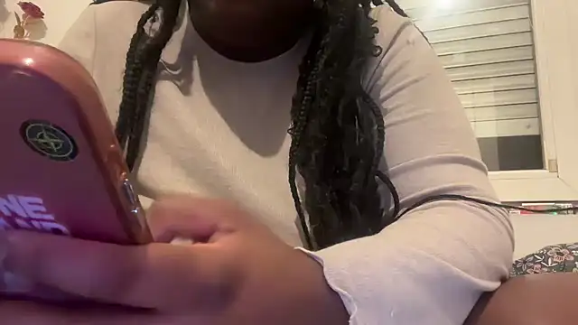 nanaisbackk Live XXX-Chat