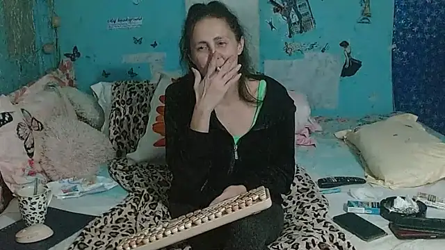 brighteyes77 即時 XXX 聊天