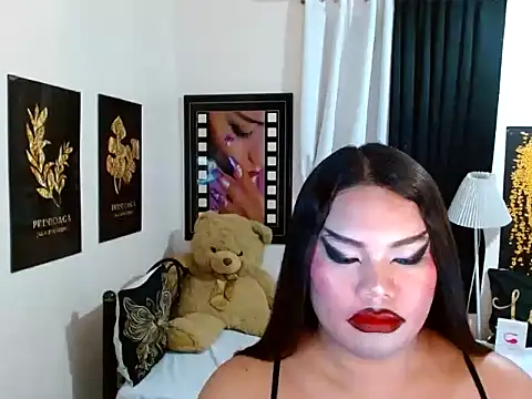 TSbrianaHugeCock Show in webcam