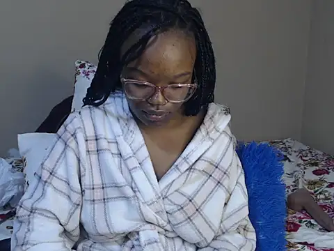 YummyMelanin117 Live XXX-Chat