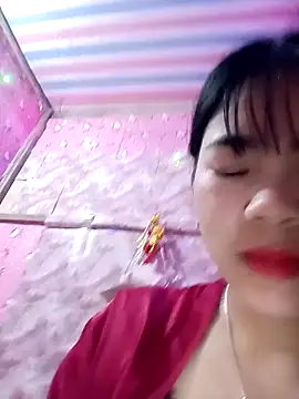 Girlsexxy-excitef 网络视讯表演