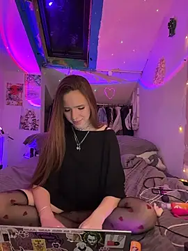 Ameliamoooon Chat XXX in diretta