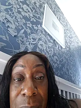 Ebony-SultryXのライブXXXチャット