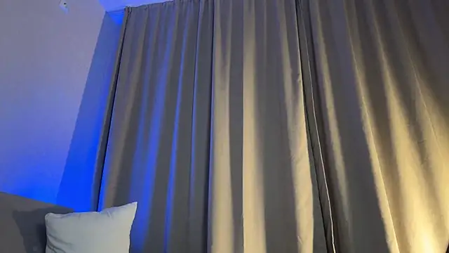 weshycouple's Live XXX Chat