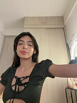 ZaraLuuv's Live XXX Chat