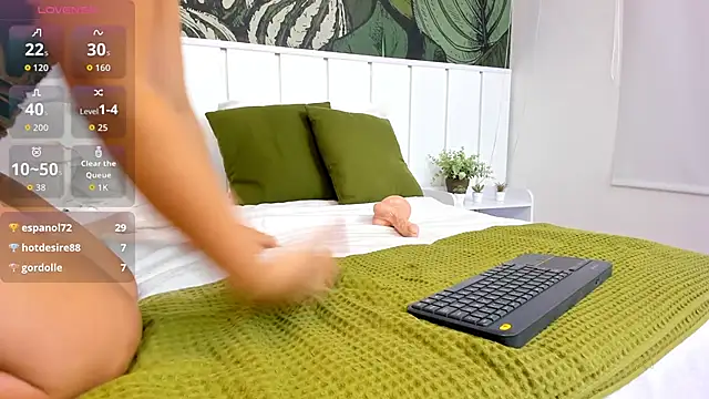 CarolineLaurent Adlı Modelin Canlı XXX Sohbeti