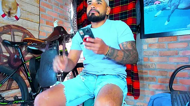 دردشة dominic_jonson الجنسية المباشرة