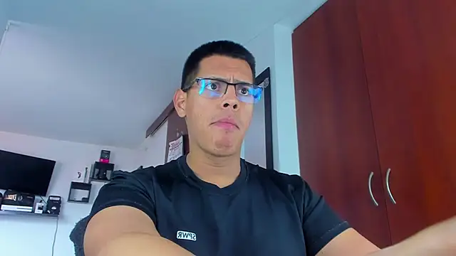 دردشة _John_Boy_ الجنسية المباشرة