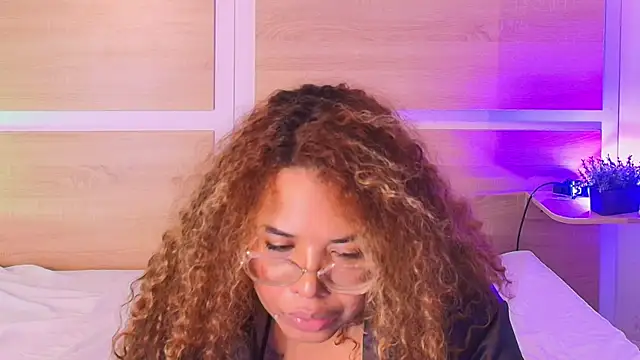 Your_big_ebony_goddness 即時 XXX 聊天