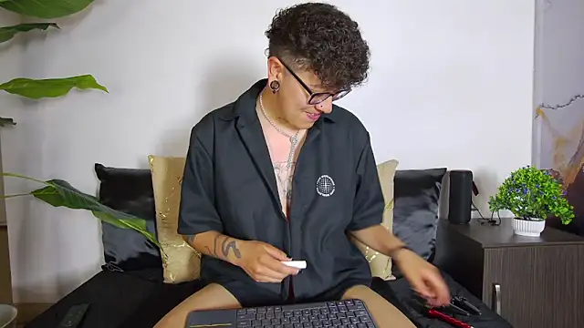 Živý XXX chat alex_noa