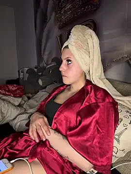 Luna1114 webkamerás műsora