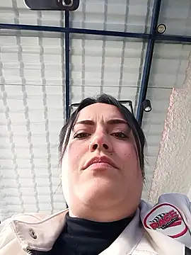 Lesly_10- Chat XXX live