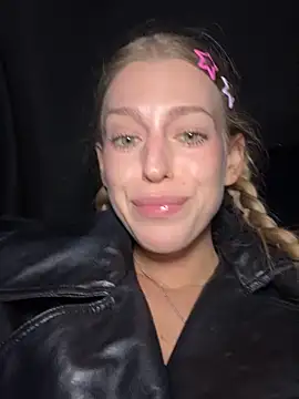 Živý XXX chat kira_mia