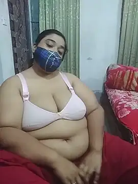 momo_loves Chat XXX in diretta