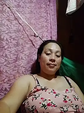 May_Bombs Show in webcam