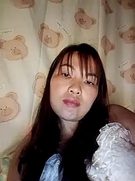 Milik-1022's Live XXX Chat