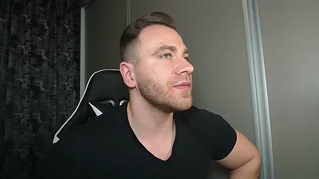 Thori92 Chat XXX live