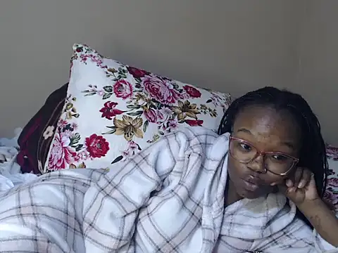 YummyMelanin117's Live XXX Chat