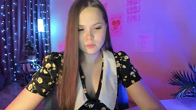 Chat +18 de Kira_love_81 ao vivo