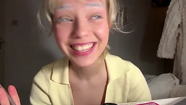 SourMidday's Live XXX Chat