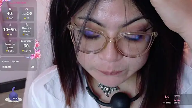 Catwhite_: онлайн-секс-чат