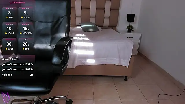 Alicee_Broownn's Live XXX Chat