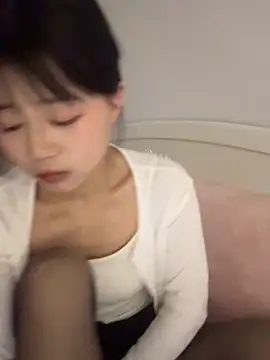 Nana-3 webkamerás műsora