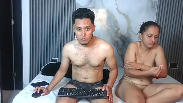 XXX chat uživo modela LunandCarlos