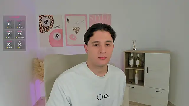 Massimo_Fiore Adlı Modelin Canlı XXX Sohbeti