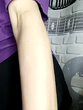 Aashikalaa's Live XXX Chat