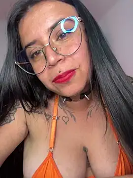 Devilsweet17 Adlı Modelin Canlı XXX Sohbeti