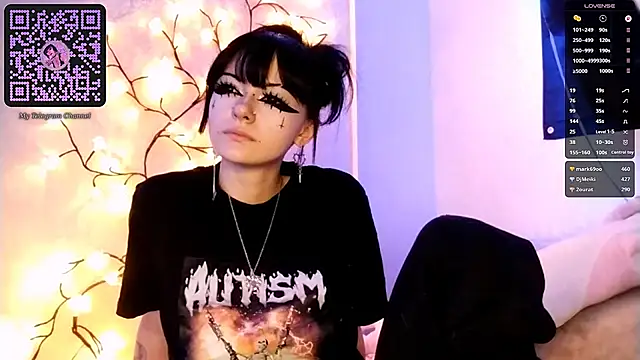 SmilingPatent Live XXX-chat