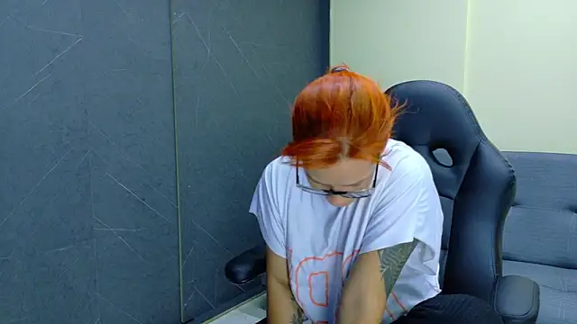 Britney_taylor_ Adlı Modelin Canlı XXX Sohbeti