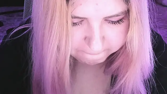 XXX chat uživo modela DiaAngell