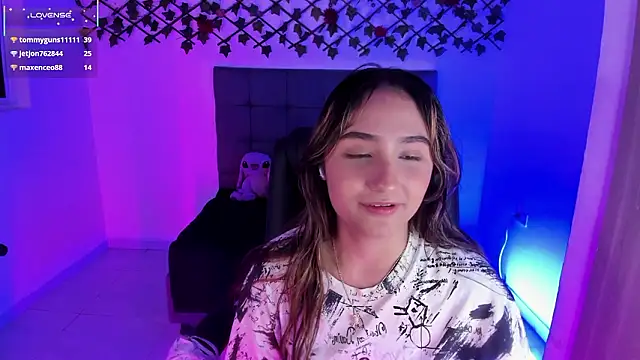 charlotte_keyss' Webcam Show