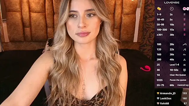 KiaraCarter's Webcam Show