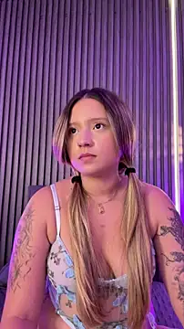 MiaPetit_'s Live XXX Chat