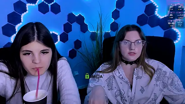 lizzie_boom_'s Live XXX Chat