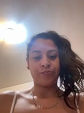 tuyaxxx Adlı Modelin Web Kamerası Şovu