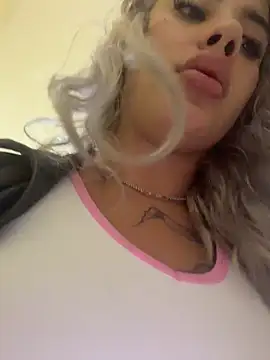 YouCandiSumisa: διαδικτυακό σόου στην κάμερα