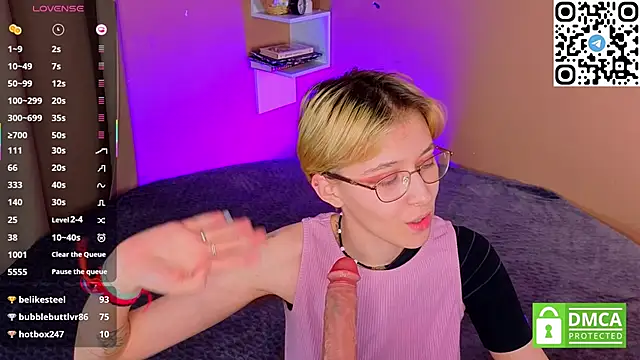 Sharlikiss: онлайн-секс-чат